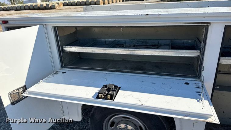 image for item EN0655 2012 Ford F250 Super Duty utility bed pickup truck