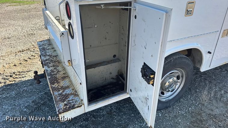 image for item EN0655 2012 Ford F250 Super Duty utility bed pickup truck