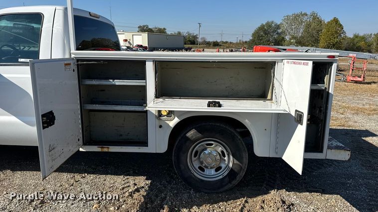 image for item EN0655 2012 Ford F250 Super Duty utility bed pickup truck