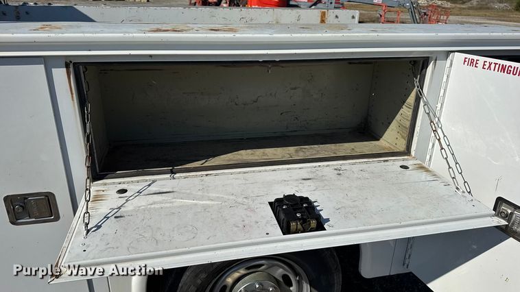 image for item EN0655 2012 Ford F250 Super Duty utility bed pickup truck