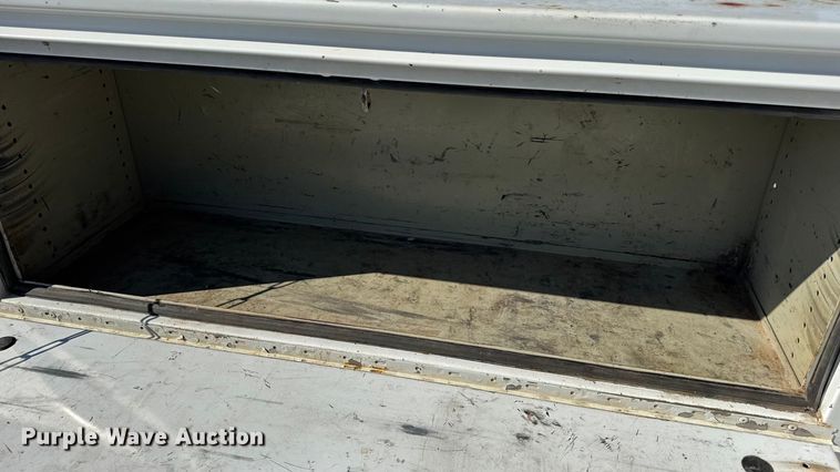 image for item EN0655 2012 Ford F250 Super Duty utility bed pickup truck