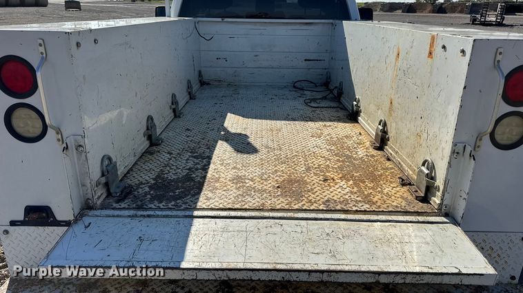 image for item EN0655 2012 Ford F250 Super Duty utility bed pickup truck