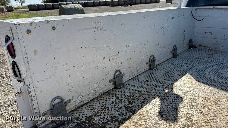 image for item EN0655 2012 Ford F250 Super Duty utility bed pickup truck