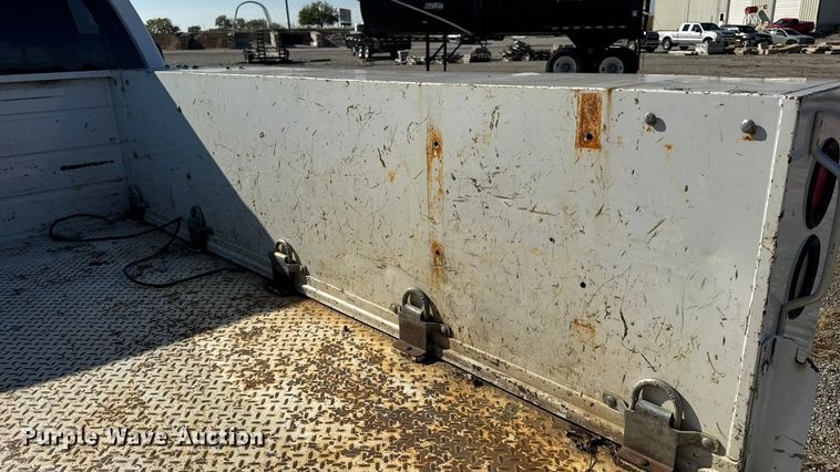 image for item EN0655 2012 Ford F250 Super Duty utility bed pickup truck