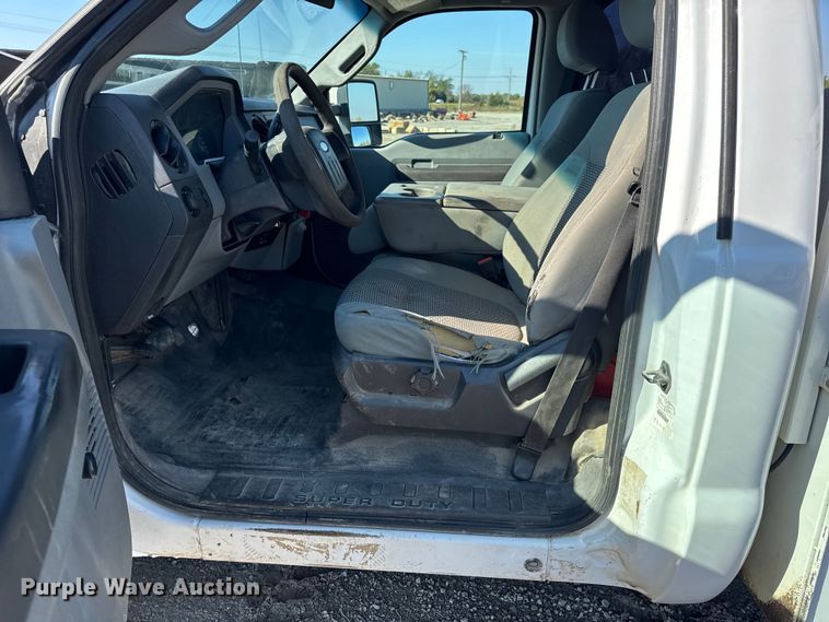 image for item EN0655 2012 Ford F250 Super Duty utility bed pickup truck