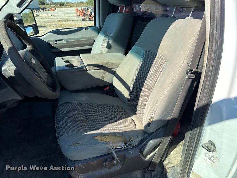 image for item EN0655 2012 Ford F250 Super Duty utility bed pickup truck