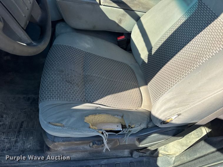 image for item EN0655 2012 Ford F250 Super Duty utility bed pickup truck