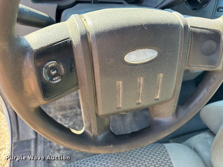 image for item EN0655 2012 Ford F250 Super Duty utility bed pickup truck