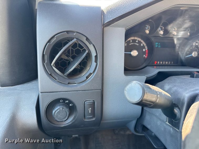 image for item EN0655 2012 Ford F250 Super Duty utility bed pickup truck