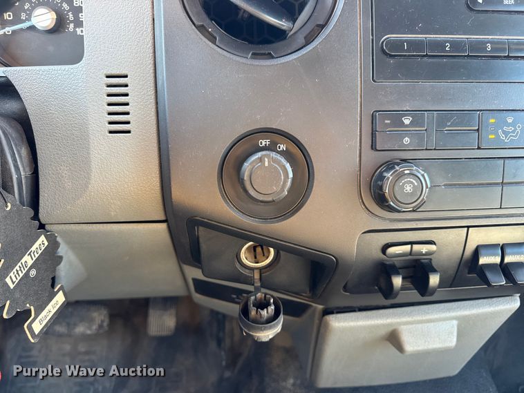 image for item EN0655 2012 Ford F250 Super Duty utility bed pickup truck