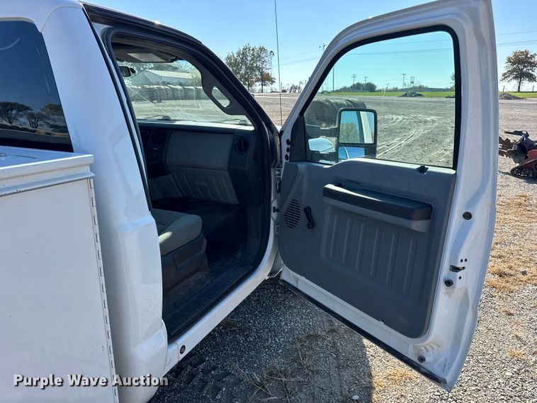 image for item EN0655 2012 Ford F250 Super Duty utility bed pickup truck