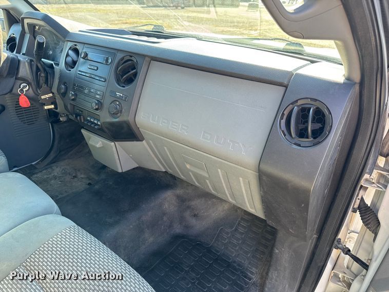 image for item EN0655 2012 Ford F250 Super Duty utility bed pickup truck