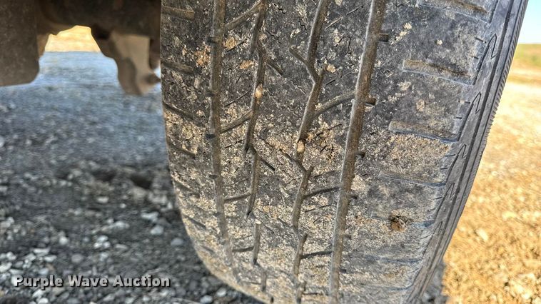 image for item EN0655 2012 Ford F250 Super Duty utility bed pickup truck