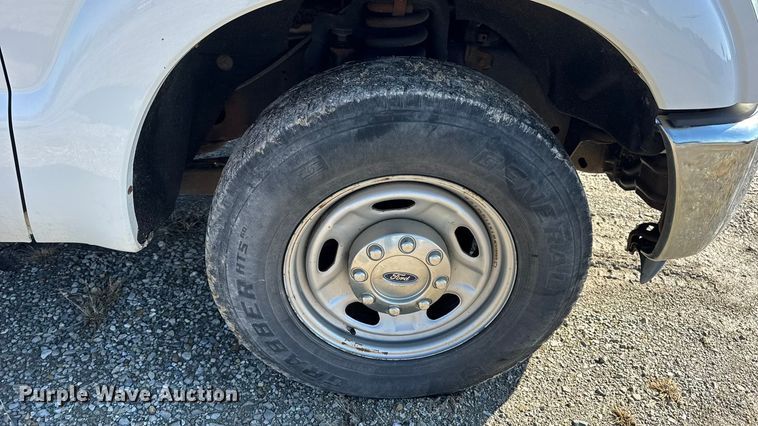 image for item EN0655 2012 Ford F250 Super Duty utility bed pickup truck