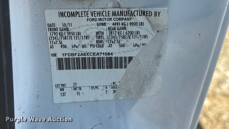 image for item EN0655 2012 Ford F250 Super Duty utility bed pickup truck