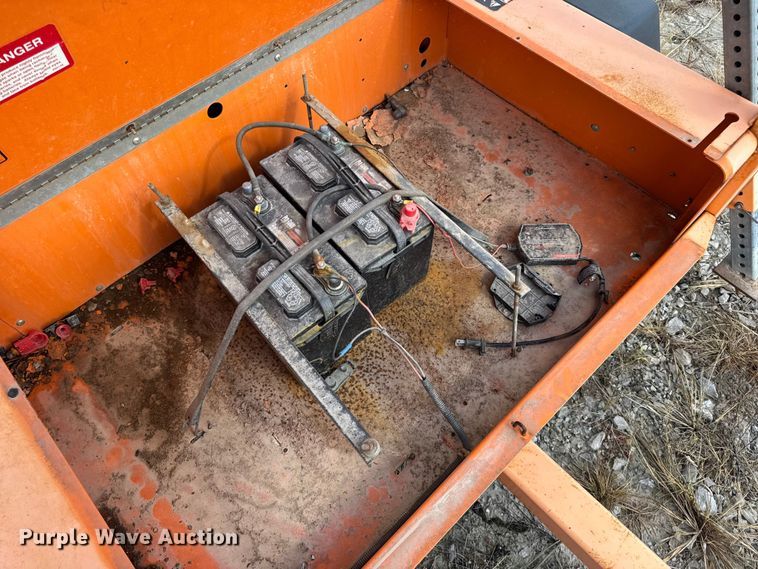 image for item EN0656 Allmand 2200 ALT arrow board trailer