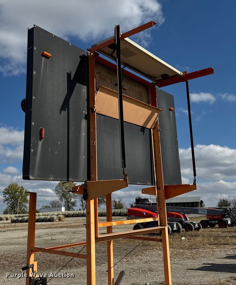 image for item EN0656 Allmand 2200 ALT arrow board trailer