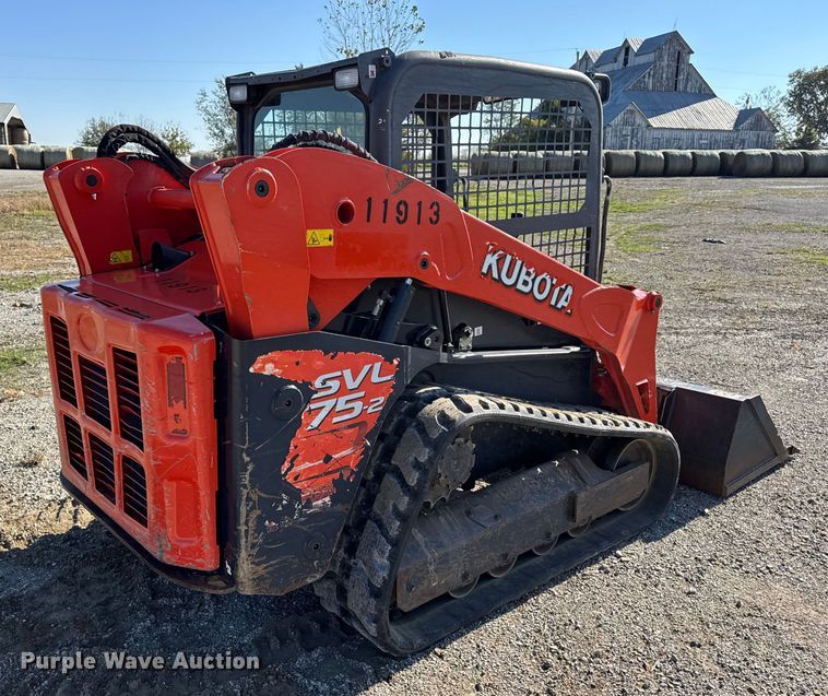MINI CARGADOR SOBRE ORUGAS KUBOTA SVL752