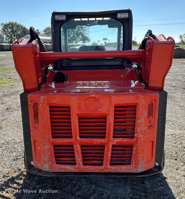 image for item EN0657 Kubota SVL75-2 tracked skid steer loader