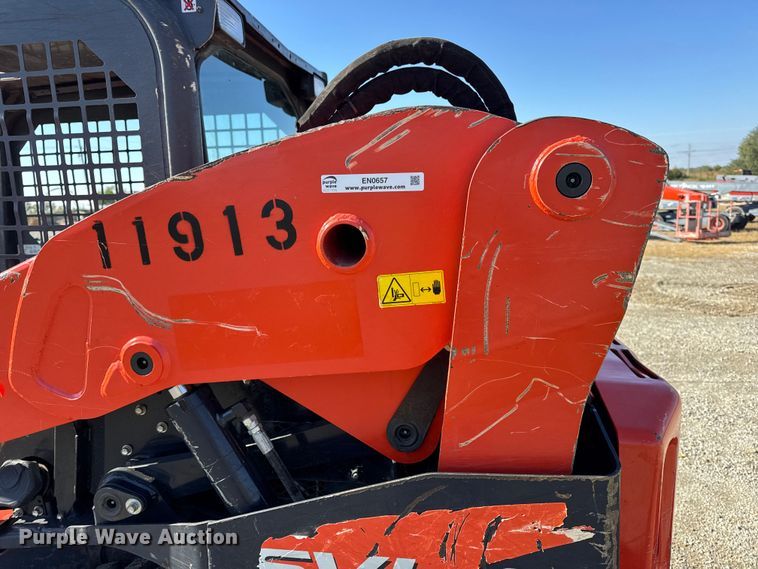 image for item EN0657 Kubota SVL75-2 tracked skid steer loader