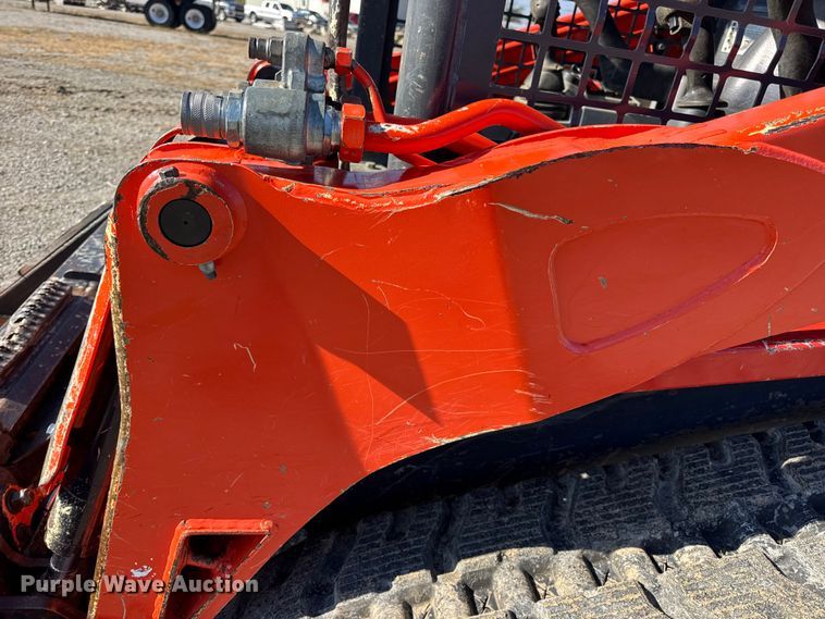image for item EN0657 Kubota SVL75-2 tracked skid steer loader