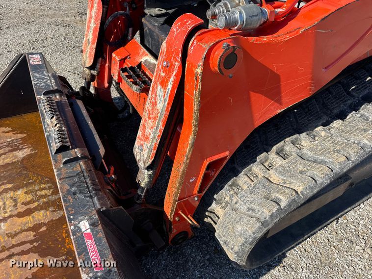 image for item EN0657 Kubota SVL75-2 tracked skid steer loader