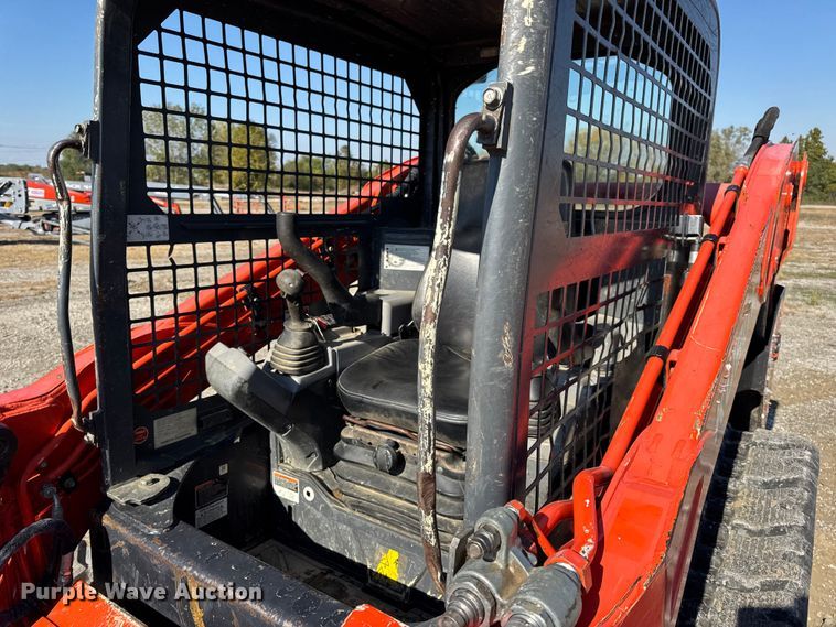 image for item EN0657 Kubota SVL75-2 tracked skid steer loader
