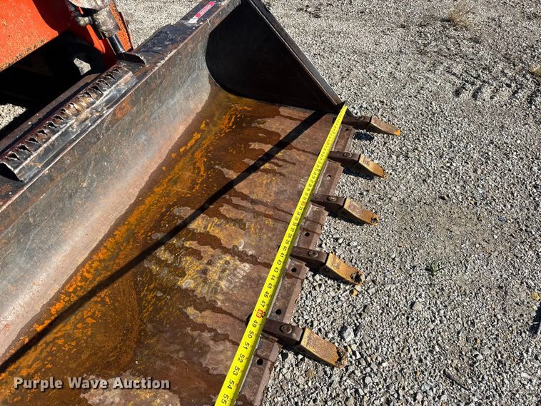 image for item EN0657 Kubota SVL75-2 tracked skid steer loader