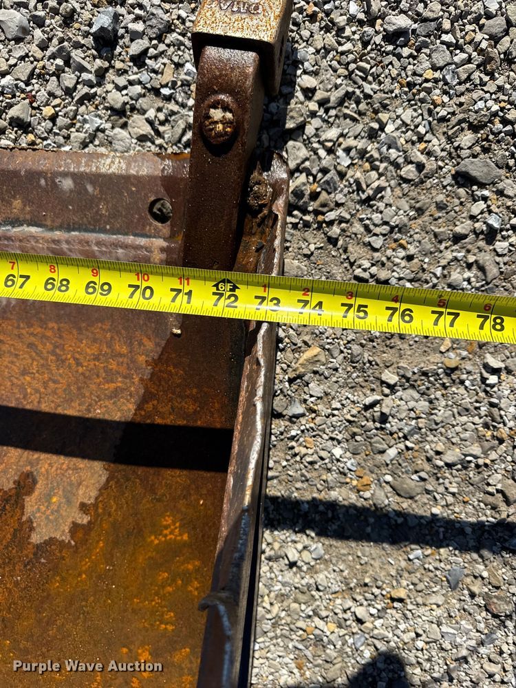 image for item EN0657 Kubota SVL75-2 tracked skid steer loader