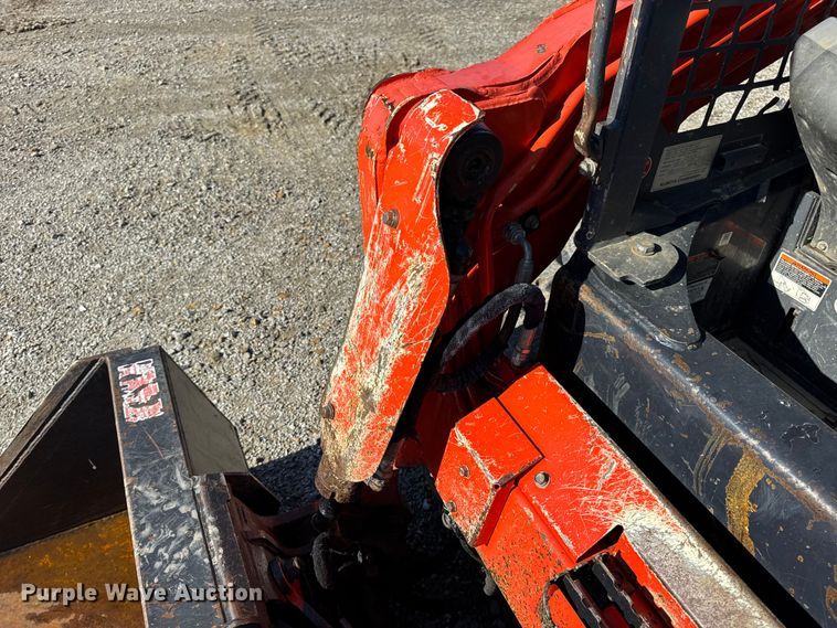 image for item EN0657 Kubota SVL75-2 tracked skid steer loader