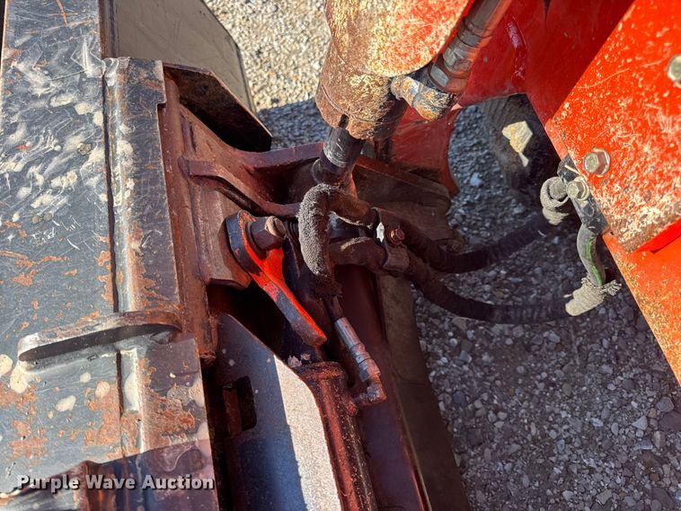 image for item EN0657 Kubota SVL75-2 tracked skid steer loader