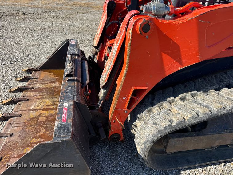 image for item EN0657 Kubota SVL75-2 tracked skid steer loader