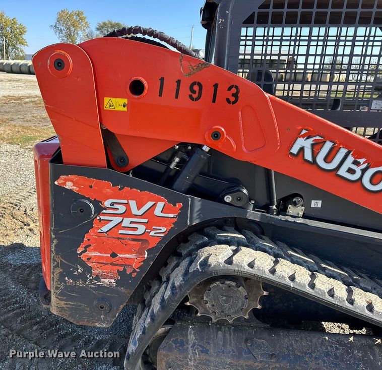 image for item EN0657 Kubota SVL75-2 tracked skid steer loader