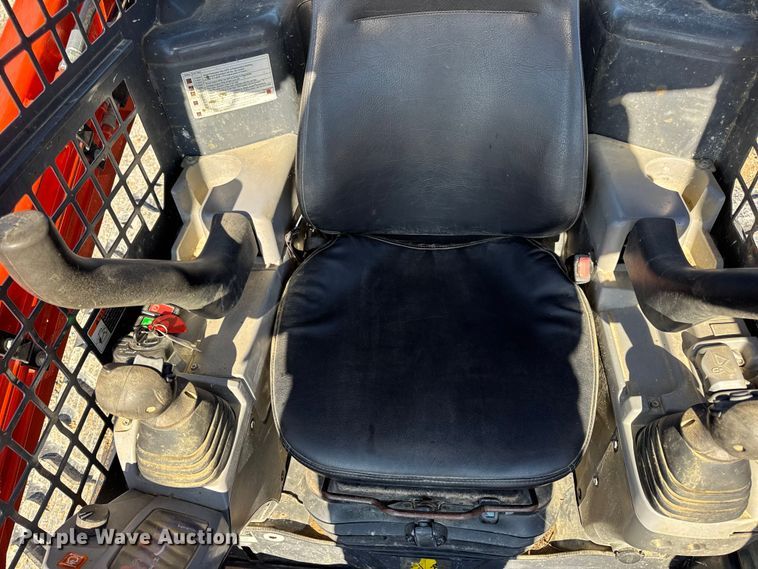 image for item EN0657 Kubota SVL75-2 tracked skid steer loader