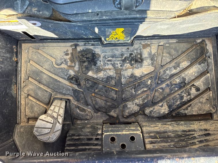 image for item EN0657 Kubota SVL75-2 tracked skid steer loader