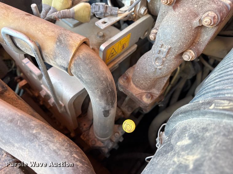 image for item EN0657 Kubota SVL75-2 tracked skid steer loader