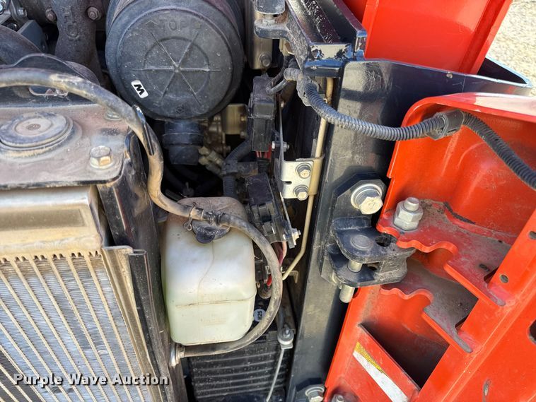 image for item EN0657 Kubota SVL75-2 tracked skid steer loader