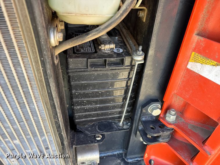 image for item EN0657 Kubota SVL75-2 tracked skid steer loader