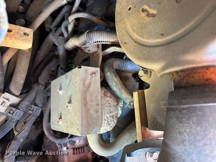 image for item EN0657 Kubota SVL75-2 tracked skid steer loader