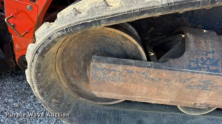 image for item EN0657 Kubota SVL75-2 tracked skid steer loader