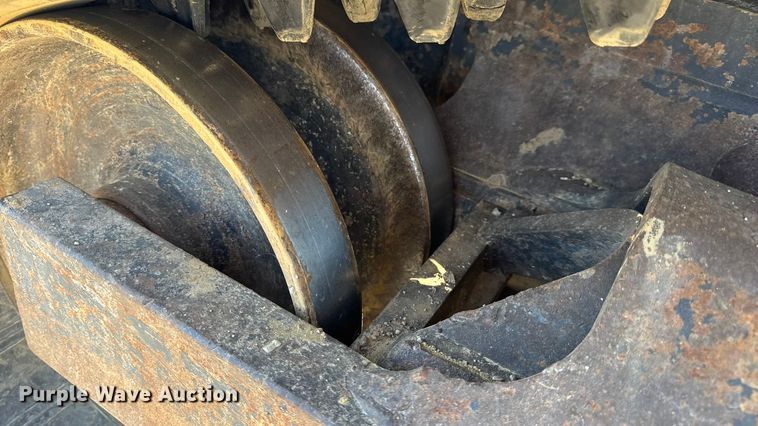 image for item EN0657 Kubota SVL75-2 tracked skid steer loader