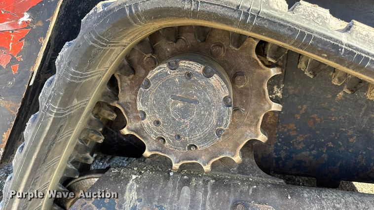 image for item EN0657 Kubota SVL75-2 tracked skid steer loader