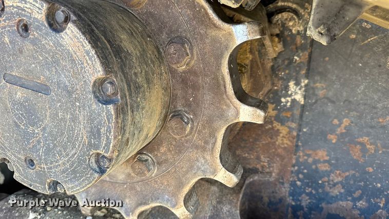 image for item EN0657 Kubota SVL75-2 tracked skid steer loader