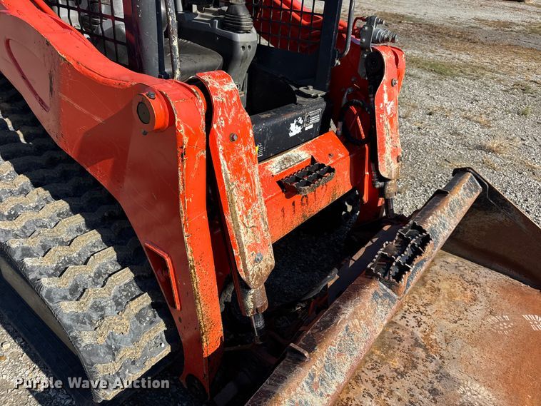 image for item EN0658 2019 Kubota SVL75-2 tracked skid steer loader