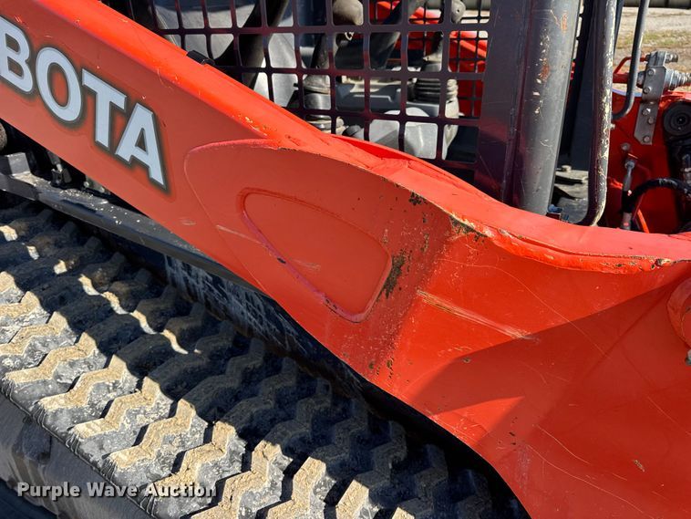 image for item EN0658 2019 Kubota SVL75-2 tracked skid steer loader
