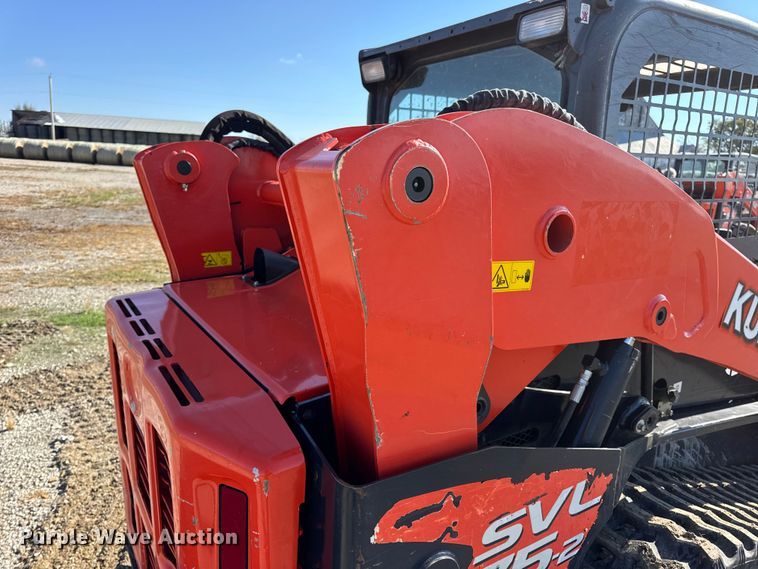 image for item EN0658 2019 Kubota SVL75-2 tracked skid steer loader