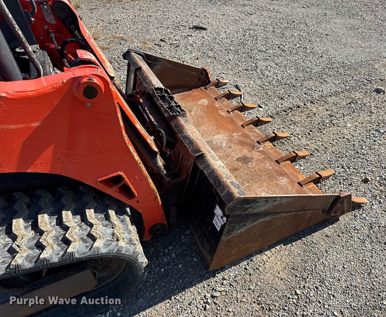 image for item EN0658 2019 Kubota SVL75-2 tracked skid steer loader