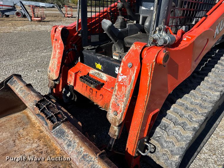 image for item EN0658 2019 Kubota SVL75-2 tracked skid steer loader