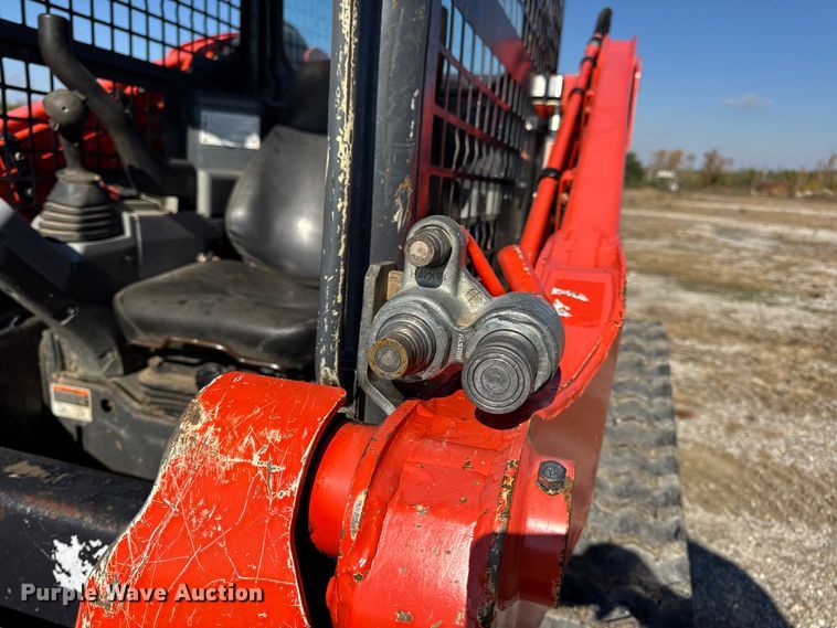 image for item EN0658 2019 Kubota SVL75-2 tracked skid steer loader