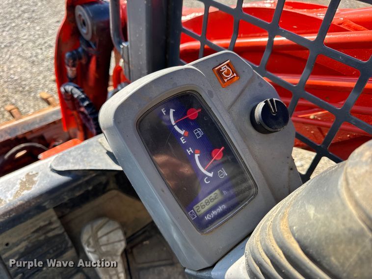 image for item EN0658 2019 Kubota SVL75-2 tracked skid steer loader